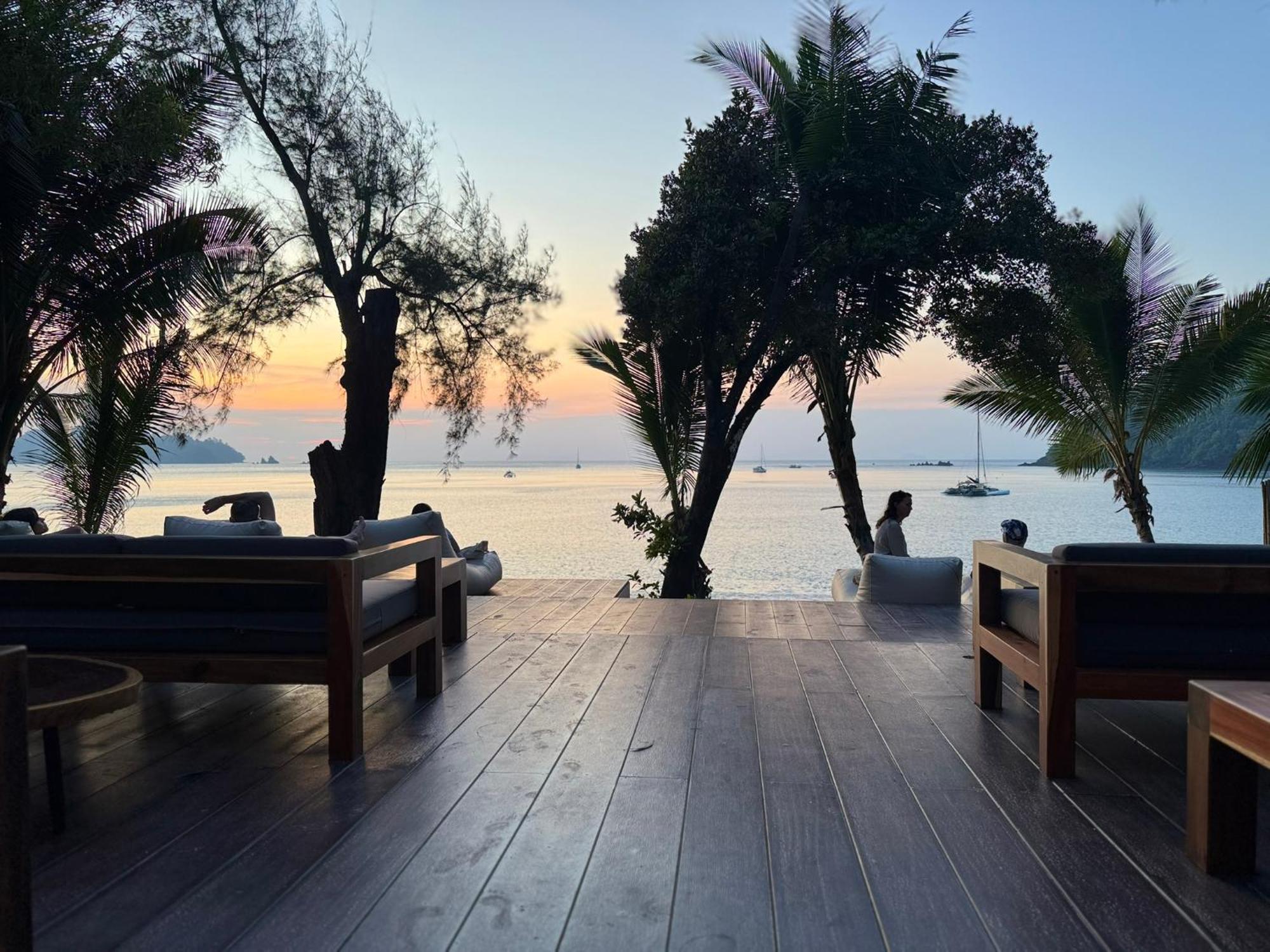 Sunny Cove Beach Resort Koh Phayam Ranong Bagian luar foto